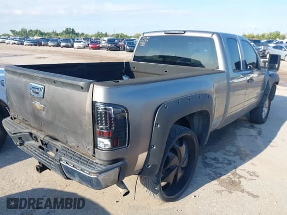 ✅ 2007 Chevrolet Silverado 1500 1LT • VIN: 2GCEK19JX71598484 • Lot: 43093689. Listed on IAAI with 201,949 mi. Free auction sales archive from the USA and detailed vehicle history report at DreamBid. Image 4.