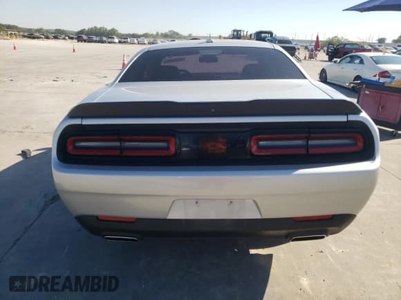 ✅ 2020 Dodge Challenger SXT • VIN: 2C3CDZAG5LH174670 • Lot: 70454514. Wystawiony na Copart z przebiegiem 88 758 mil. Bezpłatny archiwum sprzedaży aukcyjnych z USA i szczegółowy raport historii pojazdu na DreamBid. Zdjęcie 6.