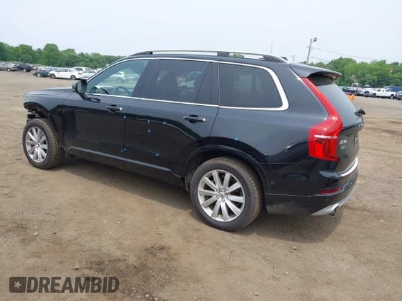 ✅ 2018 Volvo XC90 Momentum • VIN: YV4102PK0J1345867 • Lot: 42486559. Listed on IAAI with 104,054 mi. Free auction sales archive from the USA and detailed vehicle history report at DreamBid. Image 3.