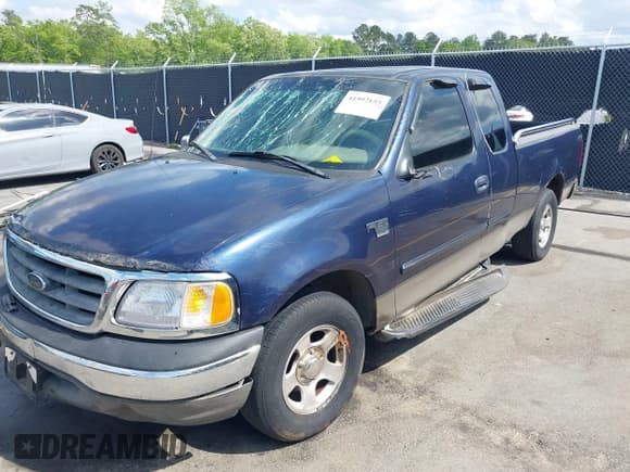 ✅ 2002 Ford F-150 XL • VIN: 1FTRX17L92NA56050 • Lot: 41992155. Listed on IAAI with Not provided. Free auction sales archive from the USA and detailed vehicle history report at DreamBid. Image 17.