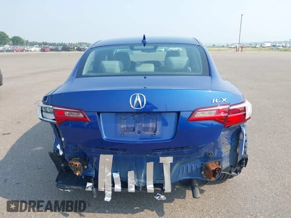 ✅ 2018 Acura ILX Premium • VIN: 19UDE2F70JA003478 • Lot: 42884648. Listed on IAAI with 42,435 mi. Free auction sales archive from the USA and detailed vehicle history report at DreamBid. Image 16.