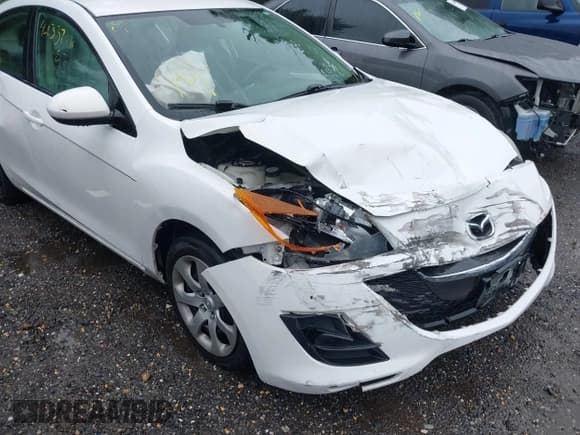 ✅ 2010 Mazda 3 i Sport • VIN: JM1BL1SF1A1233842 • Lot: 42337210. Listed on IAAI with 155,862 mi. Free auction sales archive from the USA and detailed vehicle history report at DreamBid. Image 6.