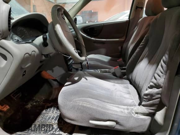 2002 Chevrolet Malibu z VIN 1G1ND52J62M720856, wystawiony jako Copart lot #43655805 z przebiegiem 283 182 mil mil oraz Czysty tytuł • Clean title. Historia ofert i sprzedaży dostępna na DreamBid. Obrazek 7.