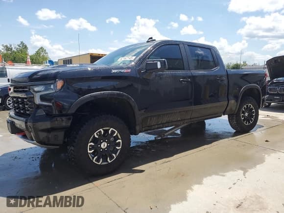 ✅ 2025 Chevrolet Silverado 1500 • VIN: 3GCUKHE89SG170865 • Лот: 62162145. Опубликован ранее на Copart с пробегом 6 272 миль. Бесплатный доступ к архиву аукционных продаж из США и подробный отчёт об истории автомобиля на DreamBid. Изображение 1.