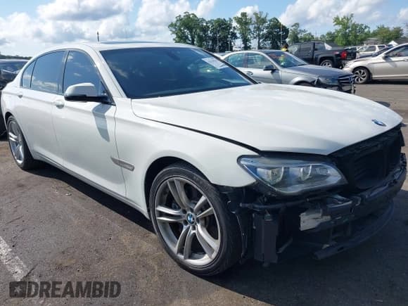 ✅ 2014 BMW 7 Series ALPINA B7 • VIN: WBAYE8C52ED135312 • Lot: 42939257. Wystawiony na IAAI z przebiegiem 146 878 mil. Bezpłatny archiwum sprzedaży aukcyjnych z USA i szczegółowy raport historii pojazdu na DreamBid. Zdjęcie 1.