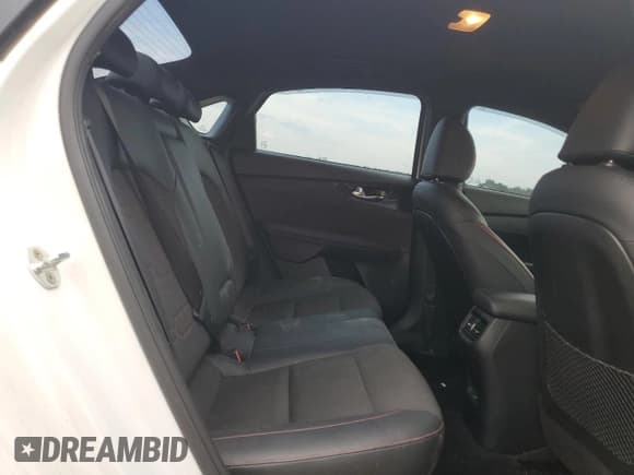 ✅ 2023 Kia Forte GT • VIN: 3KPF44AC3PE530656 • Lot: 81526125. Wystawiony na Copart z przebiegiem 30 309 mil. Bezpłatny archiwum sprzedaży aukcyjnych z USA i szczegółowy raport historii pojazdu na DreamBid. Zdjęcie 10.