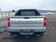 ✅ 2021 Chevrolet Silverado 1500 LT Trail Boss • VIN: 1GCPYFEL9MZ155550 • Lot: 42785163. Wystawiony na IAAI z przebiegiem 33 322 mil. Bezpłatny archiwum sprzedaży aukcyjnych z USA i szczegółowy raport historii pojazdu na DreamBid. Zdjęcie 16.
