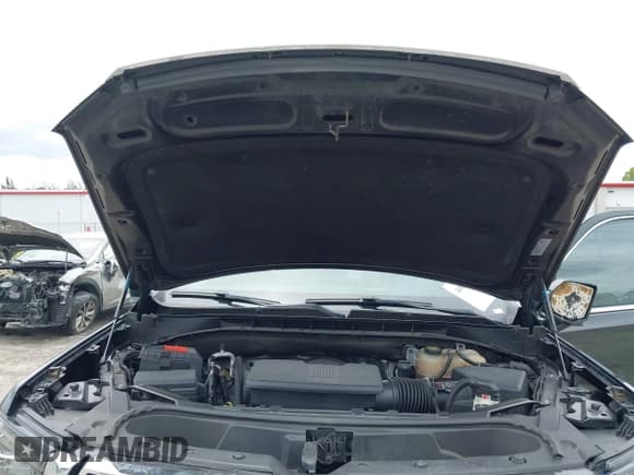 ✅ 2022 GMC Yukon XL SLT • VIN: 1GKS2GKD6NR162265 • Lot: 40019577. Listed on IAAI with 68,987 mi. Free auction sales archive from the USA and detailed vehicle history report at DreamBid. Image 10.