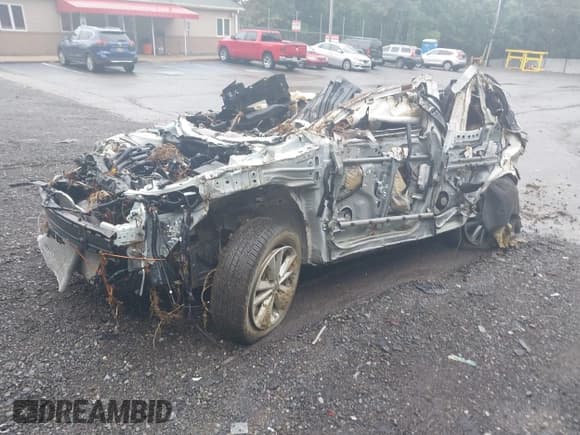 ✅ 2017 Nissan Rogue S • VIN: JN1BJ1CR8HW137088 • Лот: 42607565. Опубликован ранее на IAAI с пробегом Не указан. Бесплатный доступ к архиву аукционных продаж из США и подробный отчёт об истории автомобиля на DreamBid. Изображение 17.