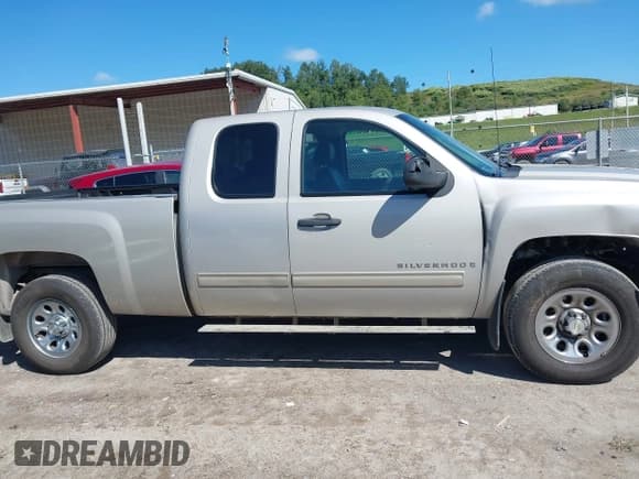 ✅ 2009 Chevrolet Silverado 1500 Work Truck • VIN: 1GCEK19C79Z267213 • Lot: 43074567. Listed on IAAI with 69,082 mi. Free auction sales archive from the USA and detailed vehicle history report at DreamBid. Image 14.