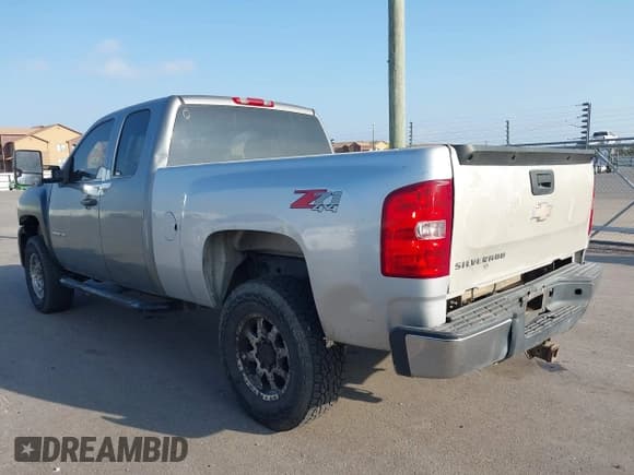 ✅ 2008 Chevrolet Silverado 2500HD Work Truck • VIN: 1GCHK29K28E120507 • Лот: 43739119. Опубликован ранее на IAAI с пробегом 244 639 миль. Бесплатный доступ к архиву аукционных продаж из США и подробный отчёт об истории автомобиля на DreamBid. Изображение 3.