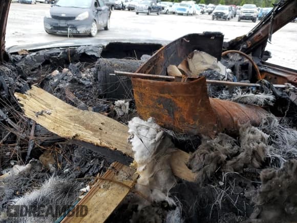 ✅ 1994 Nissan Gloria • VIN: PY32782093 • Lot: 71669155. Listed on Copart with Not provided. Free auction sales archive from the USA and detailed vehicle history report at DreamBid. Image 8.