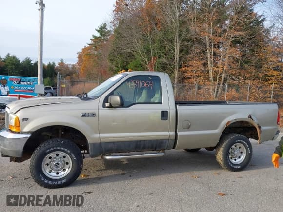✅ 2001 Ford F-250 XL • VIN: 1FTNF21L21EB87741 • Lot: 43591064. Wystawiony na IAAI z przebiegiem 54 724 mil. Bezpłatny archiwum sprzedaży aukcyjnych z USA i szczegółowy raport historii pojazdu na DreamBid. Zdjęcie 12.