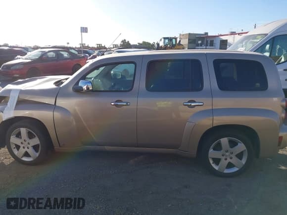 ✅ 2006 Chevrolet HHR LT • VIN: 3GNDA23P56S606289 • Lot: 42207144. Listed on IAAI with 130,056 mi. Free auction sales archive from the USA and detailed vehicle history report at DreamBid. Image 15.
