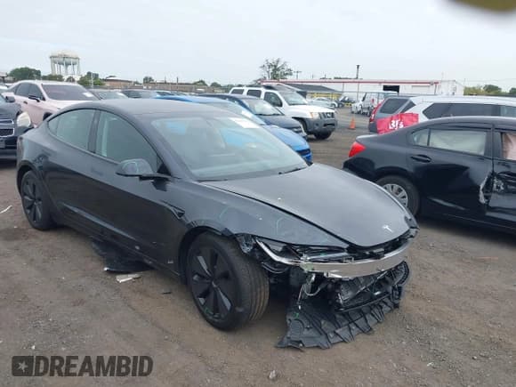 ✅ 2025 Tesla Model 3 Long Range • VIN: 5YJ3E1EB5SF935033 • Лот: 43265782. Опубликован ранее на IAAI с пробегом Не указан. Бесплатный доступ к архиву аукционных продаж из США и подробный отчёт об истории автомобиля на DreamBid. Изображение 1.