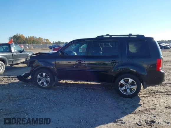 ✅ 2013 Honda Pilot EX-L • VIN: 5FNYF3H6XDB032098 • Lot: 43585685. Listed on IAAI with 245,565 mi. Free auction sales archive from the USA and detailed vehicle history report at DreamBid. Image 15.