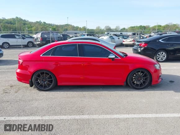 ✅ 2016 Audi S3 Premium Plus • VIN: WAUB1GFF5G1017680 • Лот: 42088575. Опубликован ранее на IAAI с пробегом 74 574 миль. Бесплатный доступ к архиву аукционных продаж из США и подробный отчёт об истории автомобиля на DreamBid. Изображение 13.