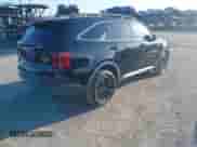 2022 Kia Sorento X-Line S z VIN 5XYRLDLC4NG102771, wystawiony jako IAAI lot #42654251 z przebiegiem 39 228 mil mil oraz . Historia ofert i sprzedaży dostępna na DreamBid. Obrazek 4.