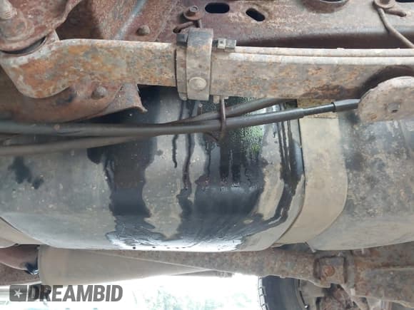 ✅ 2000 Chevrolet Silverado 1500 • VIN: 1GCEK14V1YZ151724 • Lot: 43232495. Listed on IAAI with 255,759 mi. Free auction sales archive from the USA and detailed vehicle history report at DreamBid. Image 17.