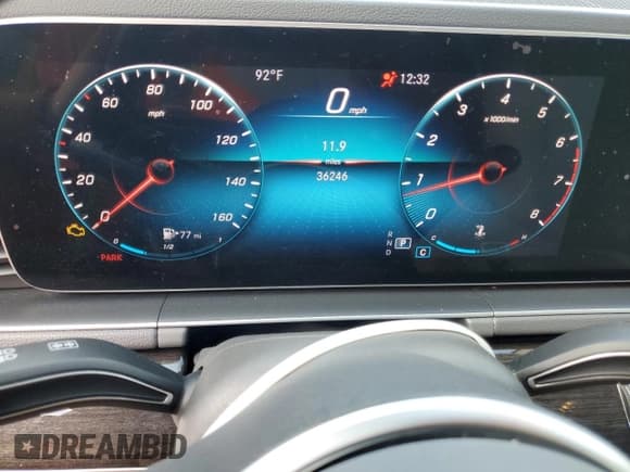 ✅ 2020 Mercedes-Benz GLE 350 • VIN: 4JGFB4JB2LA103829 • Lot: 85148925. Listed on Copart with 36,246 mi. Free auction sales archive from the USA and detailed vehicle history report at DreamBid. Image 9.