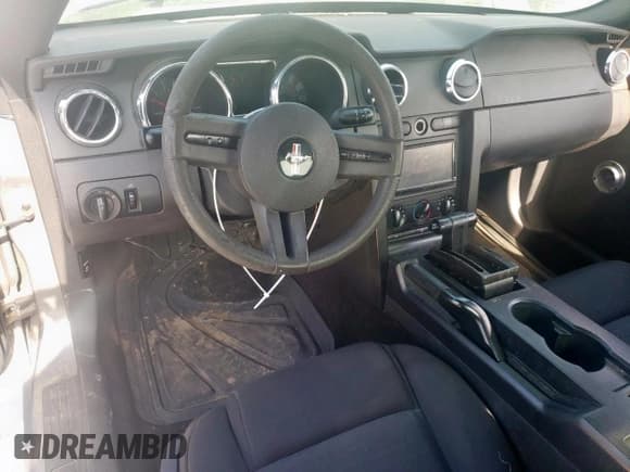 ✅ 2007 Ford Mustang Deluxe • VIN: 1ZVFT80NX75229856 • Lot: 58470955. Listed on Copart with 206,690 mi. Free auction sales archive from the USA and detailed vehicle history report at DreamBid. Image 8.