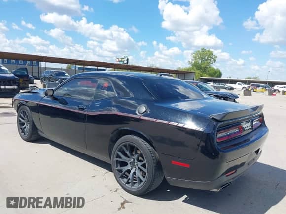 2015 Dodge Challenger SXT z VIN 2C3CDZAG3FH709256, wystawiony jako IAAI lot #43387205 z przebiegiem 112 816 mil mil oraz . Historia ofert i sprzedaży dostępna na DreamBid. Obrazek 3.