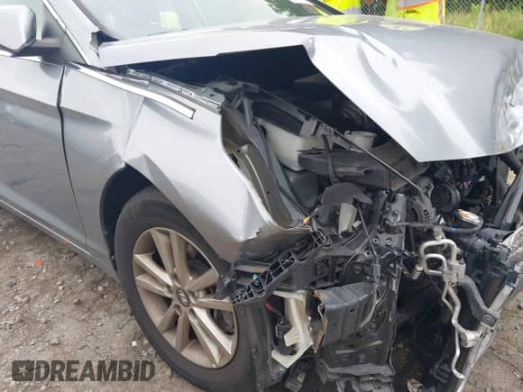 2016 Hyundai Sonata 2.4L z VIN 5NPE24AF7GH385936, wystawiony jako IAAI lot #42440665 z przebiegiem 121 555 mil mil oraz . Historia ofert i sprzedaży dostępna na DreamBid. Obrazek 18.