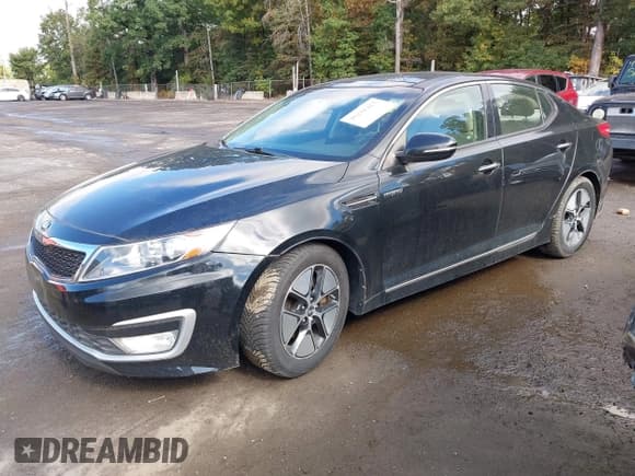 ✅ 2013 Kia Optima LX • VIN: KNAGM4AD3D5048870 • Lot: 43231413. Wystawiony na IAAI z przebiegiem 165 796 mil. Bezpłatny archiwum sprzedaży aukcyjnych z USA i szczegółowy raport historii pojazdu na DreamBid. Zdjęcie 2.