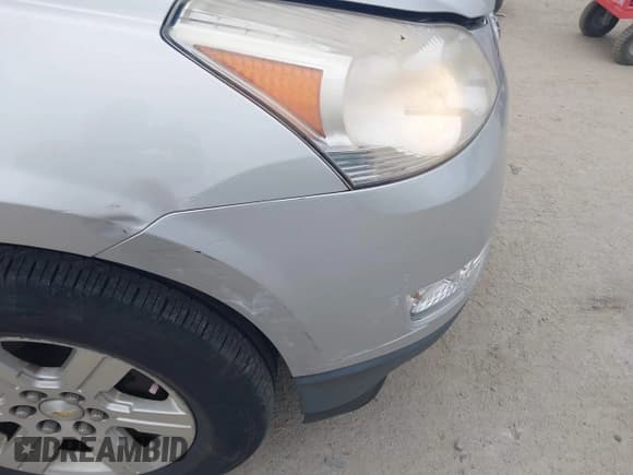 ✅ 2011 Chevrolet Traverse 1LT • VIN: 1GNKVGED9BJ215783 • Lot: 43523570. Wystawiony na IAAI z przebiegiem 271 706 mil. Bezpłatny archiwum sprzedaży aukcyjnych z USA i szczegółowy raport historii pojazdu na DreamBid. Zdjęcie 6.