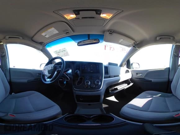 ✅ 2015 Toyota Sienna LE • VIN: 5TDKK3DC6FS673678 • Lot: 43473849. Listed on IAAI with 69,372 mi. Free auction sales archive from the USA and detailed vehicle history report at DreamBid. Image 21.