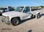 1998 Chevrolet Silverado 1500 z VIN 1GCEC14W5WZ275210, wystawiony jako Copart lot #84660155 z przebiegiem 137 219 mil mil oraz Nie do naprawy • Non repairable. Historia ofert i sprzedaży dostępna na DreamBid. Obrazek 1.