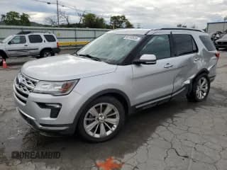 ✅ 2019 Ford Explorer Limited • VIN: 1FM5K7F86KGA64023 • Lot: 82160555. Wystawiony na Copart z przebiegiem 114 657 mil. Bezpłatny archiwum sprzedaży aukcyjnych z USA i szczegółowy raport historii pojazdu na DreamBid. Zdjęcie 1.