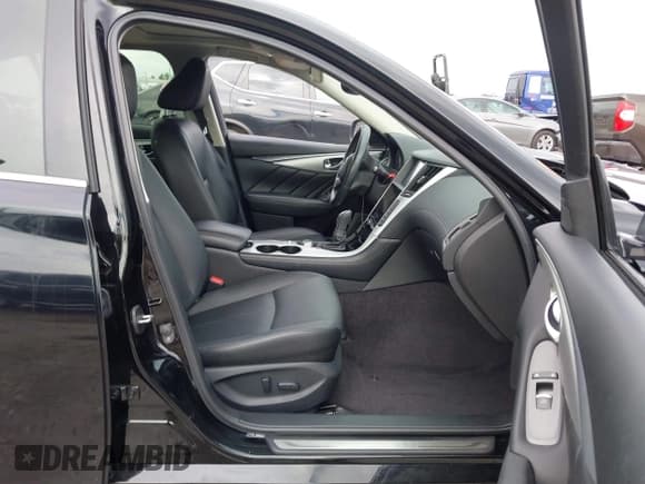 ✅ 2019 Infiniti Q50 Luxe • VIN: JN1EV7AP2KM541559 • Lot: 42480545. Listed on IAAI with 48,044 mi. Free auction sales archive from the USA and detailed vehicle history report at DreamBid. Image 5.