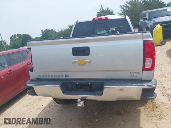 ✅ 2018 Chevrolet Silverado 1500 LTZ • VIN: 3GCUKSERXJG320289 • Lot: 42280081. Wystawiony na IAAI z przebiegiem 116 493 mil. Bezpłatny archiwum sprzedaży aukcyjnych z USA i szczegółowy raport historii pojazdu na DreamBid. Zdjęcie 16.
