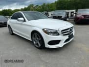 ✅ 2018 Mercedes-Benz C 300 • VIN: WDDWF4KB5JR401867 • Lot: 59432315. Wystawiony na Copart z przebiegiem 115 749 mil. Bezpłatny archiwum sprzedaży aukcyjnych z USA i szczegółowy raport historii pojazdu na DreamBid. Zdjęcie 4.