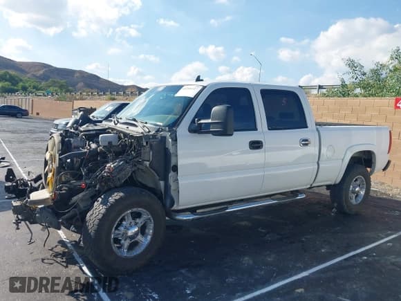 ✅ 2007 Chevrolet Silverado 2500HD LT1 • VIN: 1GCHK23D67F160348 • Lot: 43269127. Wystawiony na IAAI z przebiegiem 179 920 mil. Bezpłatny archiwum sprzedaży aukcyjnych z USA i szczegółowy raport historii pojazdu na DreamBid. Zdjęcie 15.