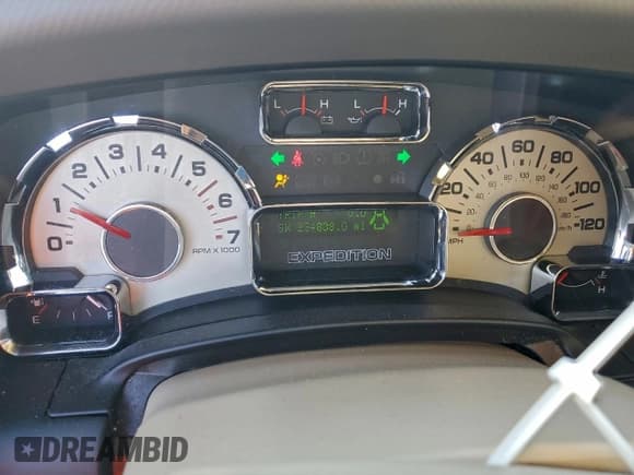 ✅ 2008 Ford Expedition Eddie Bauer • VIN: 1FMFU17598LA20002 • Lot: 96334515. Listed on Copart with 234,838 mi. Free auction sales archive from the USA and detailed vehicle history report at DreamBid. Image 9.