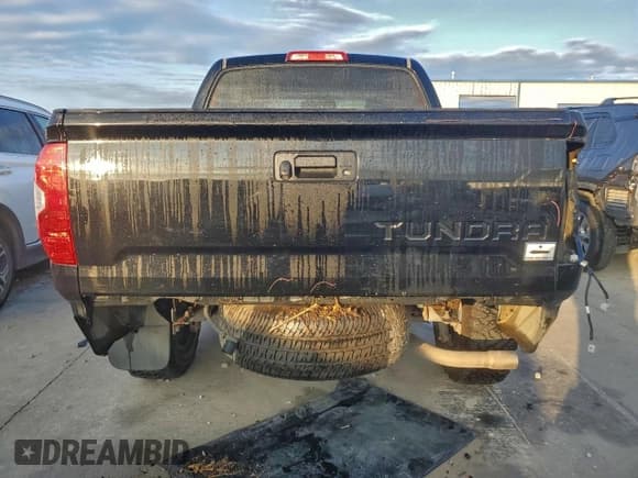 ✅ 2015 Toyota Tundra SR5 • VIN: 5TFDY5F14FX472337 • Lot: 92936975. Listed on Copart with 113,560 mi. Free auction sales archive from the USA and detailed vehicle history report at DreamBid. Image 6.