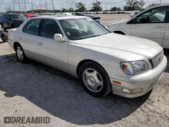 ✅ 1998 Lexus LS 400 • VIN: JT8BH28F5W0110488 • Лот: 78726824. Опубликован ранее на Copart с пробегом Не указан. Бесплатный доступ к архиву аукционных продаж из США и подробный отчёт об истории автомобиля на DreamBid. Изображение 4.