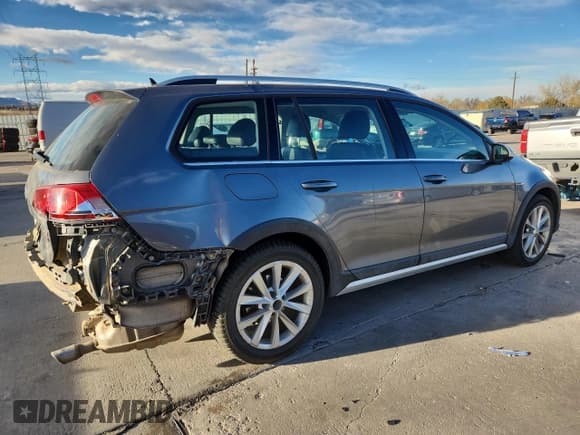 ✅ 2017 Volkswagen Golf S • VIN: 3VWH17AU2HM516750 • Лот: 93112945. Опубликован ранее на Copart с пробегом 110 388 миль. Бесплатный доступ к архиву аукционных продаж из США и подробный отчёт об истории автомобиля на DreamBid. Изображение 3.