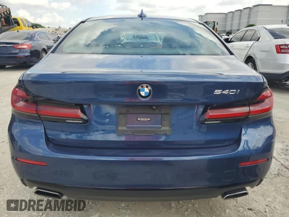 ✅ 2021 BMW 5 Series 540i • VIN: WBA53BJ09MWX25930 • Lot: 71846825. Wystawiony na Copart z przebiegiem 55 778 mil. Bezpłatny archiwum sprzedaży aukcyjnych z USA i szczegółowy raport historii pojazdu na DreamBid. Zdjęcie 6.