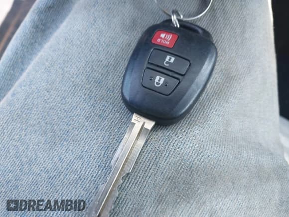 ✅ 2021 Toyota Tacoma SR • VIN: 3TYCZ5AN6MT030881 • Лот: 43217122. Опубликован ранее на IAAI с пробегом 100 699 миль. Бесплатный доступ к архиву аукционных продаж из США и подробный отчёт об истории автомобиля на DreamBid. Изображение 11.