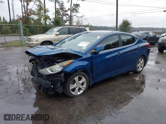 ✅ 2016 Hyundai Elantra Value Edition • VIN: KMHDH4AE7GU582625 • Lot: 38101290. Wystawiony na IAAI z przebiegiem 149 782 mil mil. Skorzystaj z bezpłatnego archiwum sprzedaży aukcyjnych z USA i zobacz szczegółowy raport historii pojazdu na DreamBid. Zdjęcie 2.