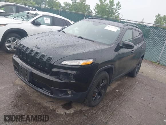 ✅ 2018 Jeep Cherokee Latitude • VIN: 1C4PJMCX2JD549818 • Лот: 42633416. Опубликован ранее на IAAI с пробегом 74 290 миль. Бесплатный доступ к архиву аукционных продаж из США и подробный отчёт об истории автомобиля на DreamBid. Изображение 17.