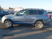 ✅ 2011 Toyota RAV4 • VIN: JTMZF4DV7BD031518 • Лот: 43588969. Опубликован ранее на IAAI с пробегом 131 770 миль. Бесплатный доступ к архиву аукционных продаж из США и подробный отчёт об истории автомобиля на DreamBid. Изображение 14.