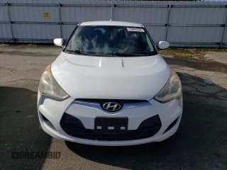 ✅ 2016 Hyundai Veloster • VIN: KMHTC6ADXGU265595 • Lot: 75806264. Wystawiony na Copart z przebiegiem 123 521 mil. Bezpłatny archiwum sprzedaży aukcyjnych z USA i szczegółowy raport historii pojazdu na DreamBid. Zdjęcie 5.