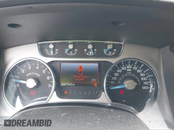 ✅ 2013 Ford F-150 XL • VIN: 1FTFW1EF2DFC13028 • Lot: 41520409. Listed on IAAI with 234,774 mi. Free auction sales archive from the USA and detailed vehicle history report at DreamBid. Image 7.