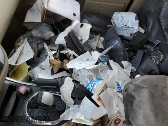 2006 Mercury Mariner Luxury с VIN 4M2YU56176DJ00225, выставлен на аукционе Copart как лот 71643355 с пробегом Не указан миль и Списание • Salvage title. История ставок и продаж доступна на DreamBid. Изображение 13.