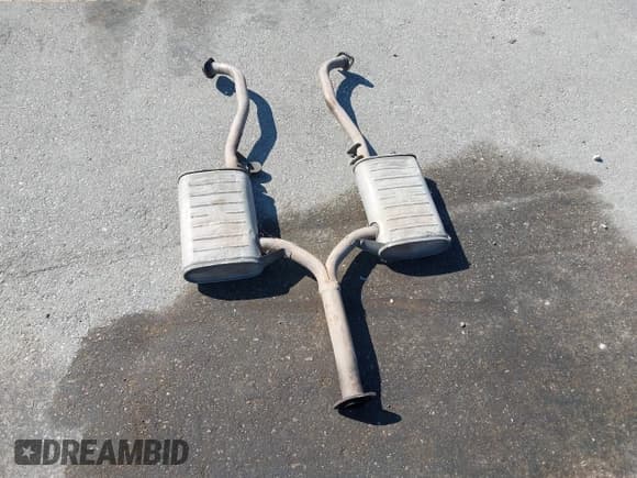 ✅ 1993 Lexus LS • VIN: JT8UF11E4P0160570 • Lot: 43117153. Wystawiony na IAAI z przebiegiem Nie podano. Bezpłatny archiwum sprzedaży aukcyjnych z USA i szczegółowy raport historii pojazdu na DreamBid. Zdjęcie 13.