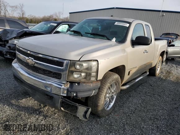 ✅ 2008 Chevrolet Silverado 1500 Work Truck • VIN: 1GCEC19C58Z122005 • Lot: 48900085. Listed on Copart with 259,954 mi. Free auction sales archive from the USA and detailed vehicle history report at DreamBid. Image 1.